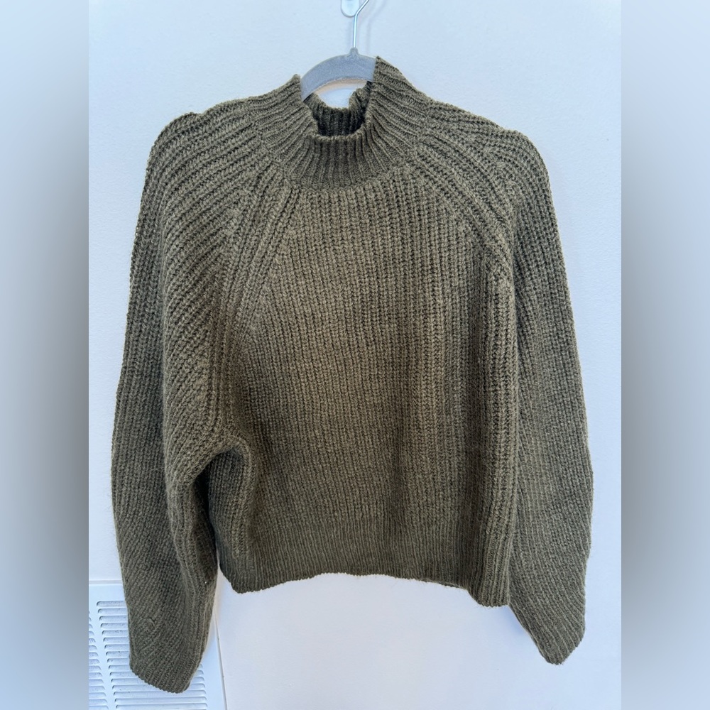 NWOT Z Supply green women’s sweater size Large.
